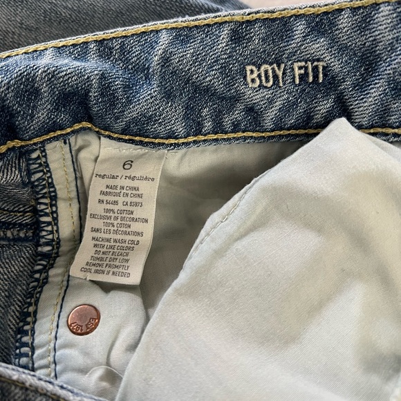 American Eagle boy fit distressed crop jeans 6 - Picture 4 of 4
